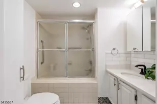 15 Boulder Run Rd, Paterson, NJ 07501 - Photo 17