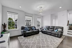 6 Martin Pl, Morris Plains, NJ 07950 - Photo 29