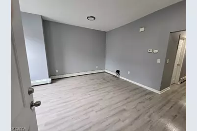 713 E 27th St, Paterson, NJ 07504 - Photo 3