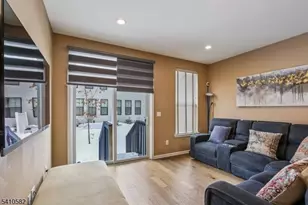 26 Wisteria Ct, Monroe Township, NJ 08831 - Photo 9