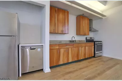 2000 West St, Union City, NJ 07087 - Photo 9