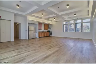2000 West St, Union City, NJ 07087 - Photo 3