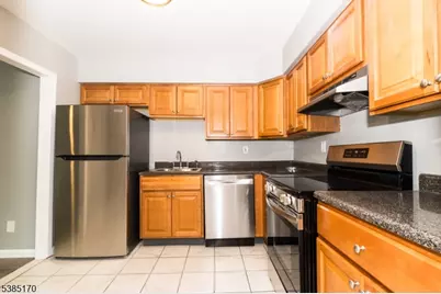 190 Park St, East Orange, NJ 07017 - Photo 17