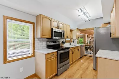 158 Glenside Trl, Byram Township, NJ 07871 - Photo 13