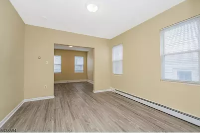 105 Louis St, New Brunswick, NJ 08901 - Photo 15