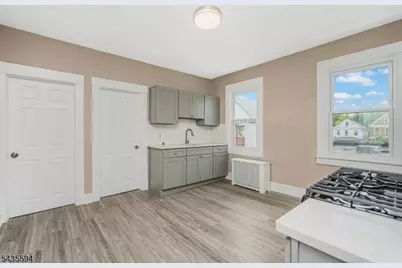 105 Louis St, New Brunswick, NJ 08901 - Photo 27