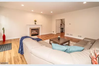 2 Brenner Ct, Franklin Township, NJ 08873 - Photo 11