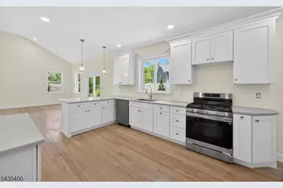 35 Stanhope Rd, Sparta Township, NJ 07871 - Photo 23