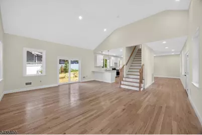 35 Stanhope Rd, Sparta Township, NJ 07871 - Photo 15
