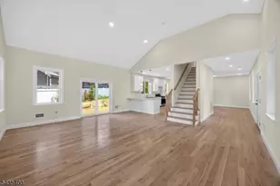 35 Stanhope Rd, Sparta Township, NJ 07871 - Photo 15