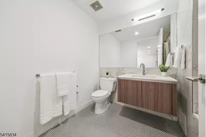 160 1st St Unit #1111, Jersey City, NJ 07302 - Photo 9