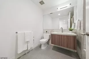 160 1st St Unit, Jersey City, NJ 07302 - Photo 9