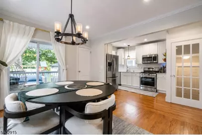 6 Pershing Ct, Ridgefield, NJ 07660 - Photo 5