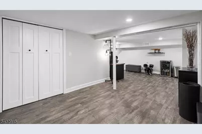 6 Pershing Ct, Ridgefield, NJ 07660 - Photo 13