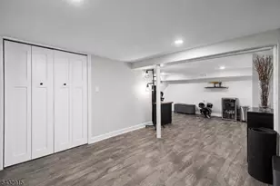 6 Pershing Ct, Ridgefield, NJ 07660 - Photo 13