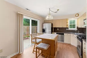 39 Canterbury Cir, Franklin Township, NJ 08873 - Photo 15
