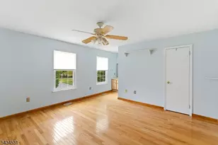 39 Canterbury Cir, Franklin Township, NJ 08873 - Photo 17