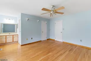 39 Canterbury Cir, Franklin Township, NJ 08873 - Photo 19