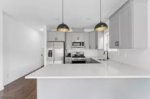 910 Bergen St, Newark, NJ 07112 - Photo 3