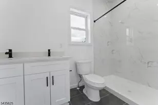 910 Bergen St, Newark, NJ 07112 - Photo 7