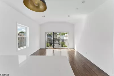 910 Bergen St #2, Newark, NJ 07112 - Photo 3