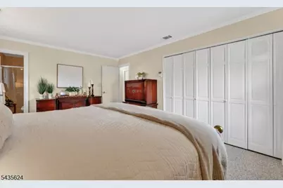 117 Idolstone Ln, Aberdeen Township, NJ 07747 - Photo 21