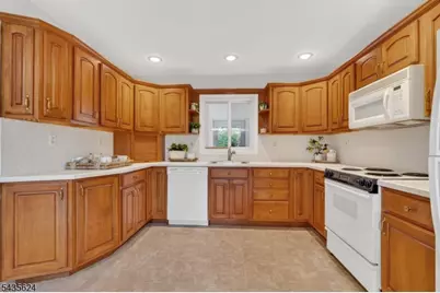 117 Idolstone Ln, Aberdeen Township, NJ 07747 - Photo 15