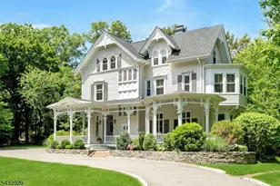 42 Llewellyn Rd, Montclair, NJ 07042 - Photo 49