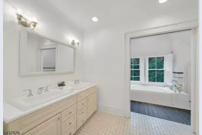 42 Llewellyn Rd, Montclair, NJ 07042 - Photo 45