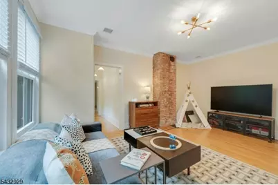 42 Llewellyn Rd, Montclair, NJ 07042 - Photo 39