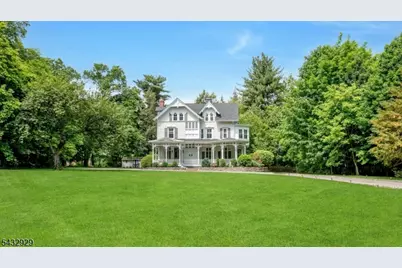 42 Llewellyn Rd, Montclair, NJ 07042 - Photo 3
