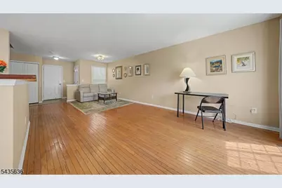 2107 Middlefield Ct, Denville, NJ 07834 - Photo 9