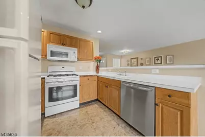 2107 Middlefield Ct, Denville, NJ 07834 - Photo 11