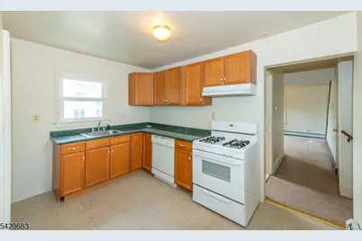116 Forest St, Montclair Twp., NJ 07042 - Photo 13