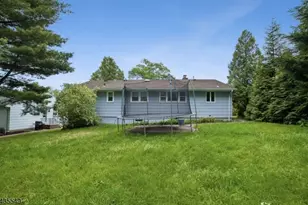 31 Albright Cir, Madison, NJ 07940 - Photo 5