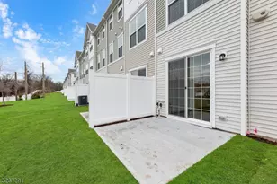 86 Depot Wy, Dunellen, NJ 08812 - Photo 25
