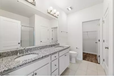 86 Depot Way, Dunellen, NJ 08812 - Photo 17