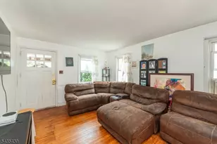 43 Fritz St, Bloomfield, NJ 07003 - Photo 3