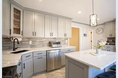 575 Grove St #G3, Clifton, NJ 07013 - Photo 11