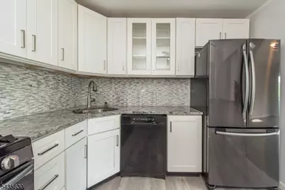 132 Robertson Way, Lincoln Park, NJ 07035 - Photo 3