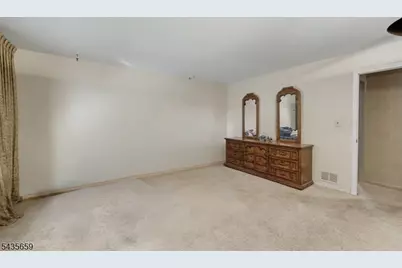 68 Yellow Brick Rd, Wayne, NJ 07470 - Photo 15