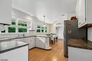 21 Wayside Ln, Clinton Township, NJ 08833 - Photo 15
