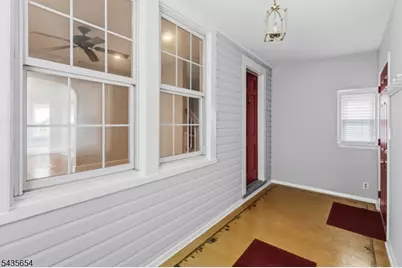 1705 48th St, North Bergen, NJ 07047 - Photo 3