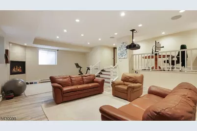 244 Pembrook Rd, Mountainside, NJ 07092 - Photo 41