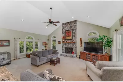 3 Ewing Drive, Raritan Township, NJ 08822 - Photo 13