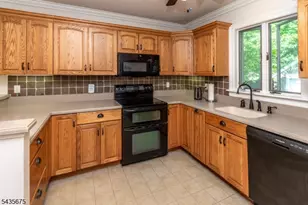 551 Winsor St, Bound Brook, NJ 08805 - Photo 9