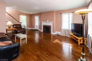 551 Winsor St, Bound Brook, NJ 08805 - Photo 3