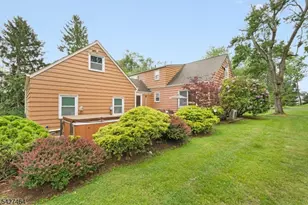 30 Hughes Ln, Watchung, NJ 07069 - Photo 19