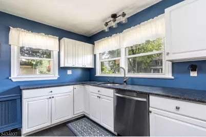 7 West St, Roxbury Township, NJ 07876 - Photo 9