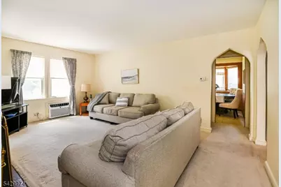 111 Jackson Ave, Wayne, NJ 07470 - Photo 3